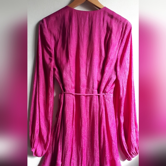 Guess Eco Paisley Hanna Wrap Dress in Electric Fuchsia. Size Medium. EUC. - Picture 11 of 14